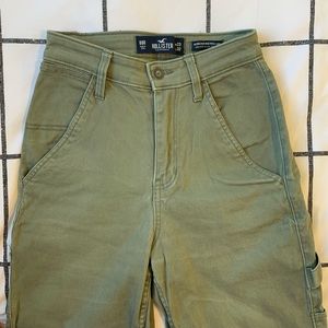 wide-leg cargo pants